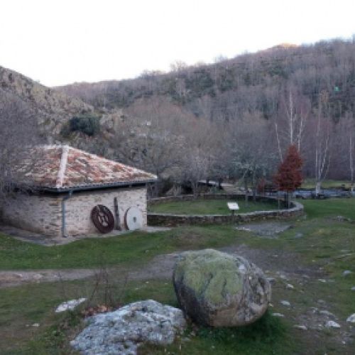 Paisaje y entorno natural alrededor del Museo Etnológico de La Hiruela