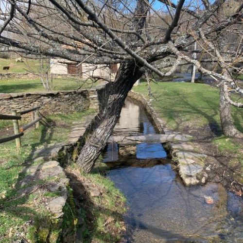 Área fluvial natural ideal para el ocio en La Hiruela