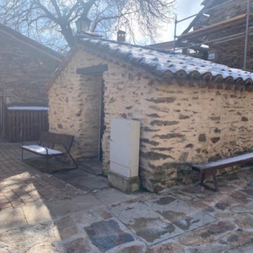 Construcción anexa a El Tinao, ampliando las instalaciones rurales